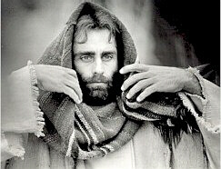 Jesus stands heroically alone for what is right. (Bruce Marchiano in "Matthew")